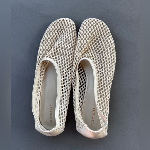 Reformation Britt Ballet Flat in Ivory
Crochet Size 8.5 - Picture 12 of 13